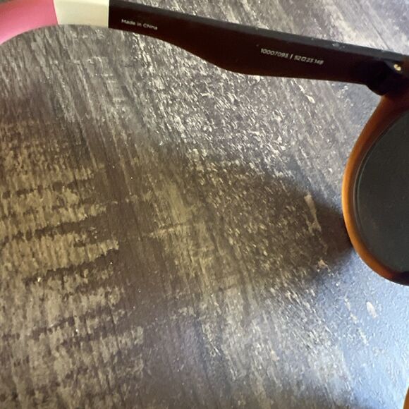 TOMS Matte Neopolitan Eye Give Sight Sunglasses Traveler Collection Wafer Sydney